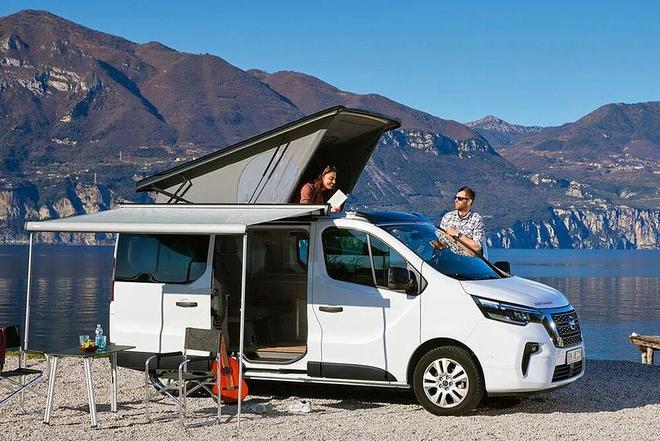带升顶！日产Primastar露营车冰球突破叫板大众加利福尼亚！可睡4人(图2)