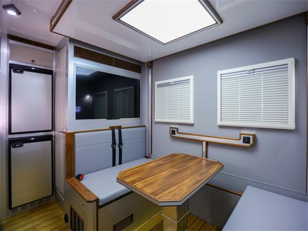 023四驱顶级越野房车现车销售全国冰球突破游戏25款奔驰乌尼莫克U4(图8)