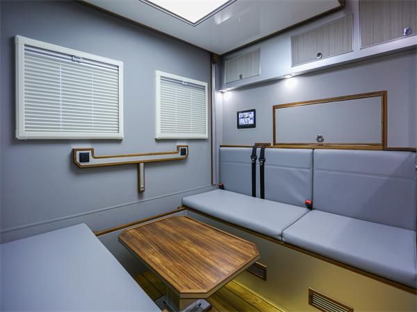 023四驱顶级越野房车现车销售全国冰球突破游戏25款奔驰乌尼莫克U4(图10)