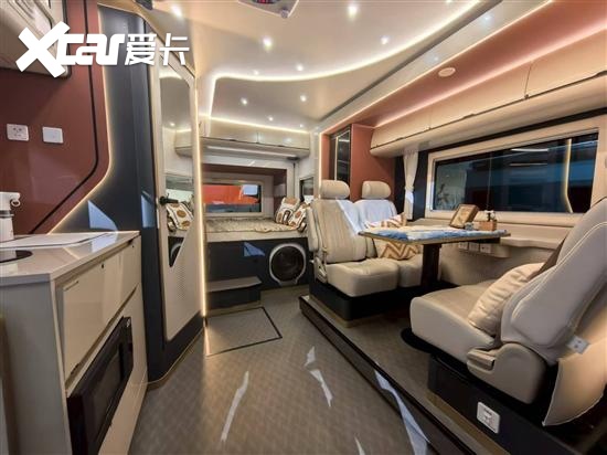 展：上汽大通MAXUS房车家族冰球突破豪华版2025成都车(图4)
