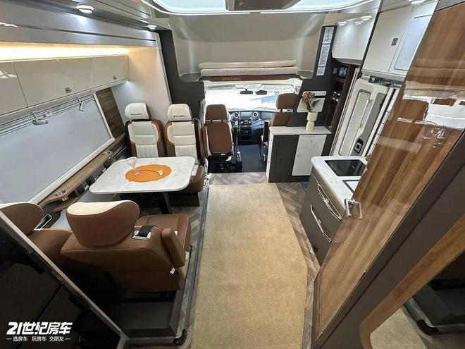 房车：以“无极”之名定义全场景舒适旅居冰球突破游戏网站北京首钢房车展｜大驰(图5)